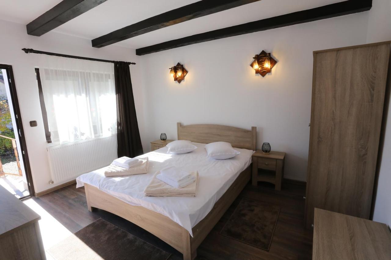 Вилла Casa Morii Ohaba Экстерьер фото